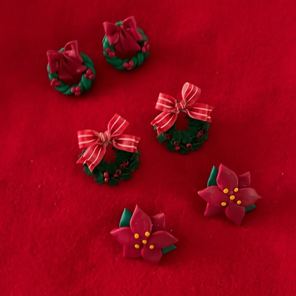 CHRISTMAS EARRINGS - Picture 1 of 5